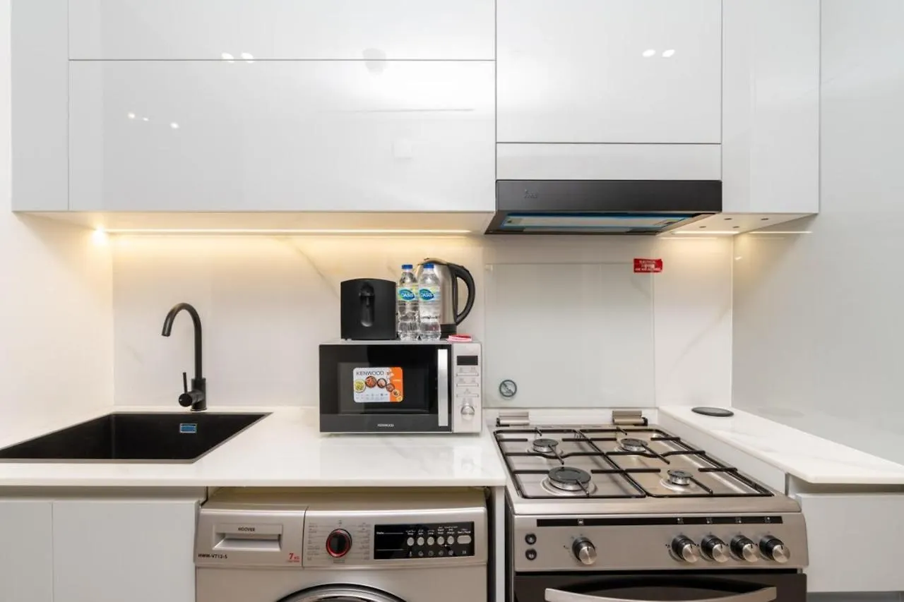 Contemporary Studio Apartment Dubai Business Bay!