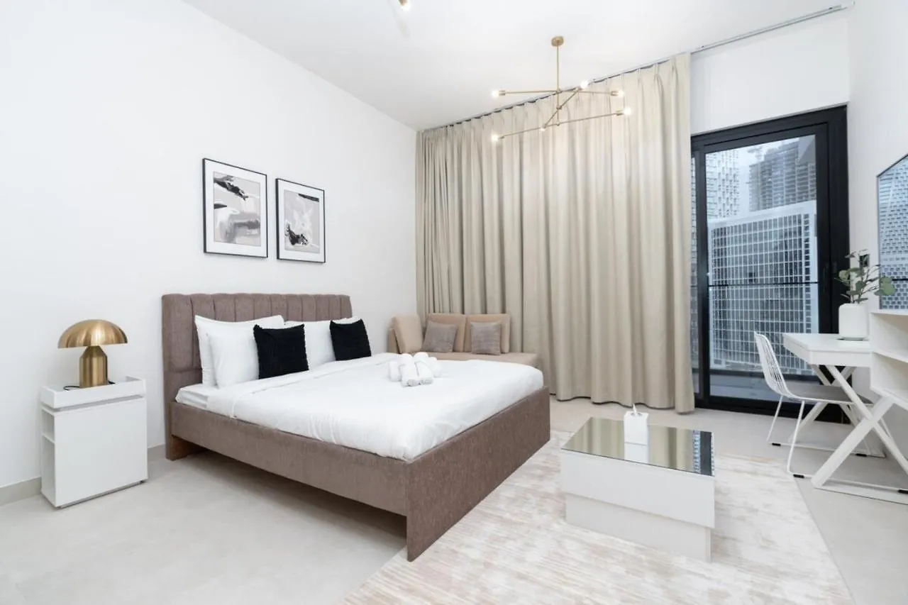 Contemporary Studio Apartment Dubai Business Bay!