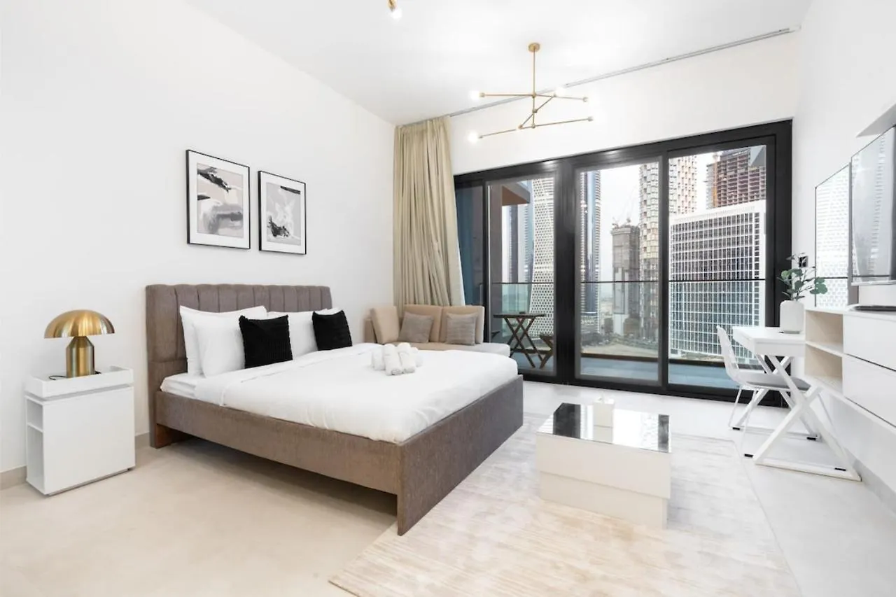 Contemporary Studio Apartment Dubai Business Bay!