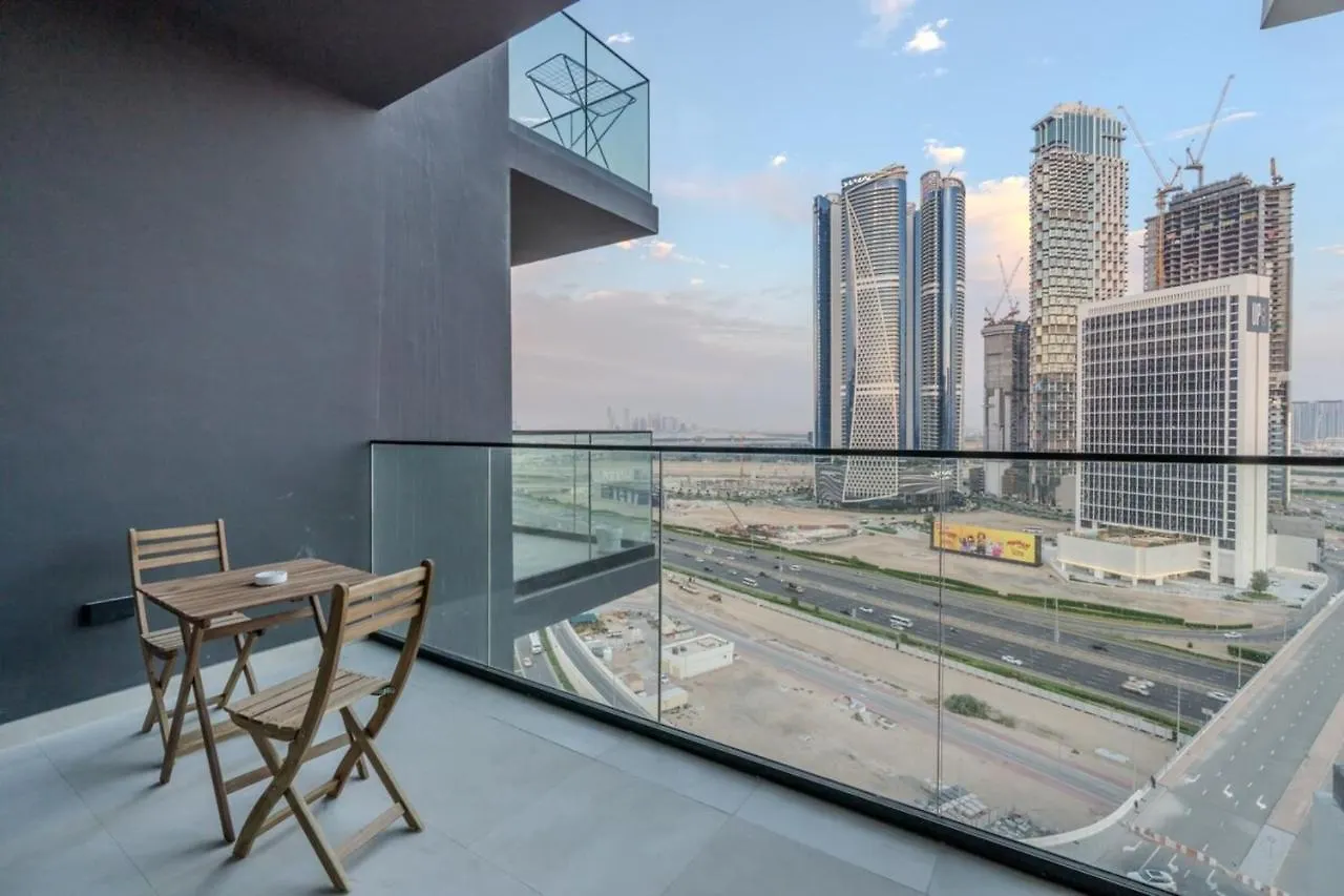 Contemporary Studio Apartment Dubai Business Bay!