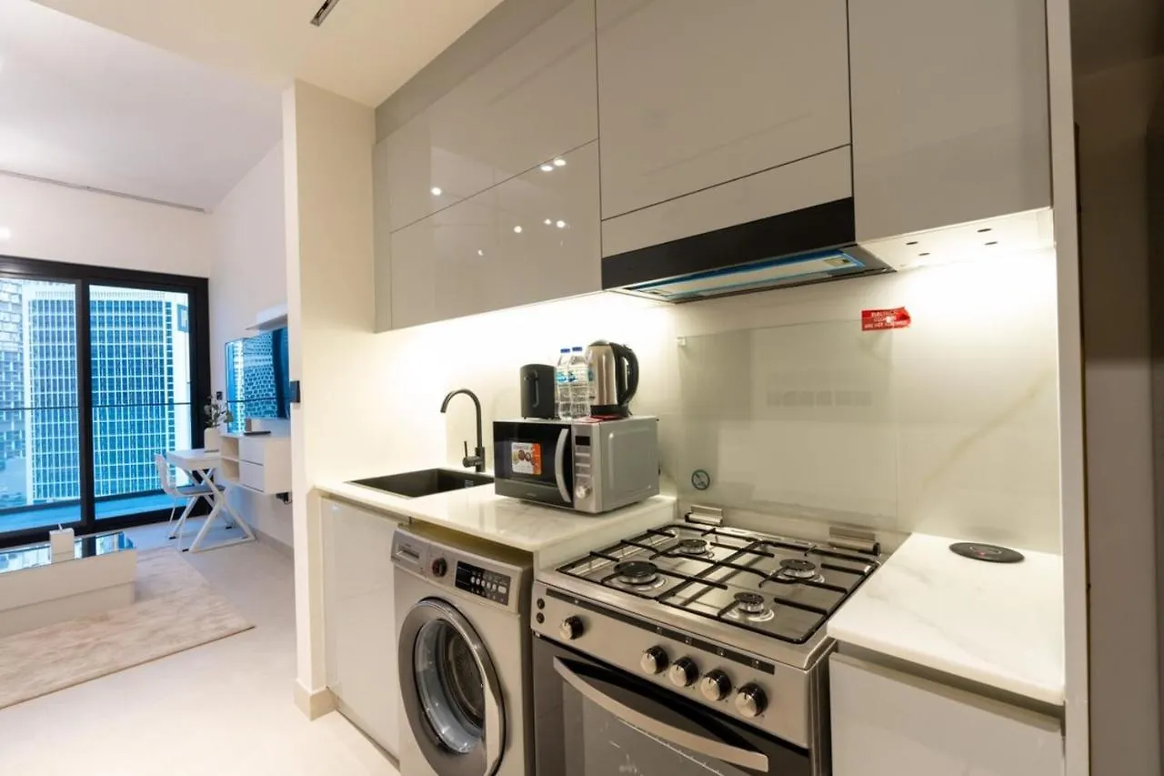 Contemporary Studio Apartment Dubai Business Bay!