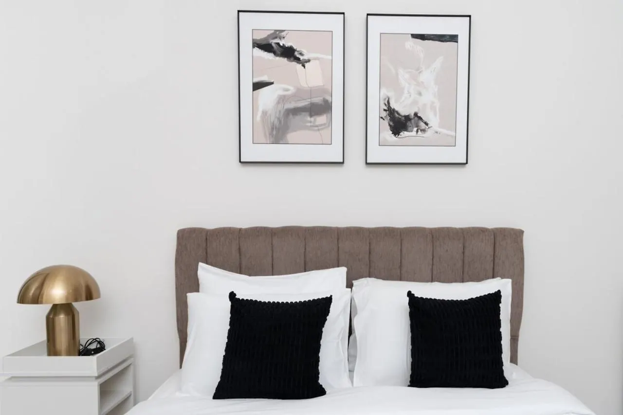 Contemporary Studio Apartment Dubai Business Bay!